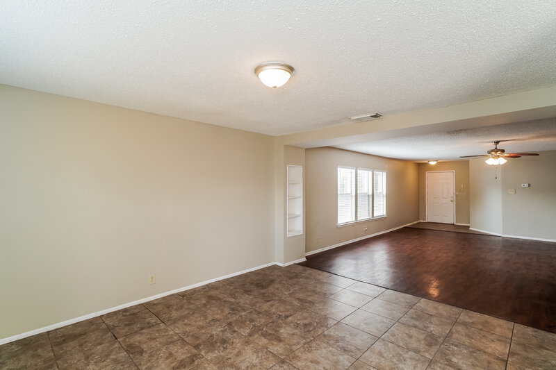 2,165/Mo, 8923 Athens San Antonio, TX 78251 Dining Room View 3