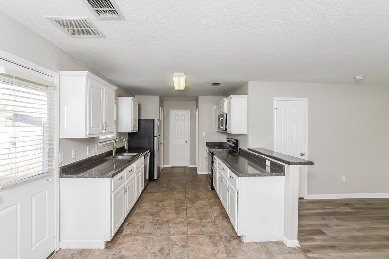 1,660/Mo, 11322 Fire Canyon San Antonio, TX 78252 Kitchen View