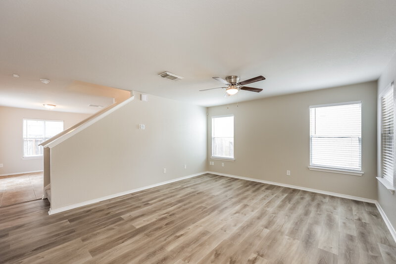 1,395/Mo, 8122 Braes Run San Antonio, TX 78254 Living Room View