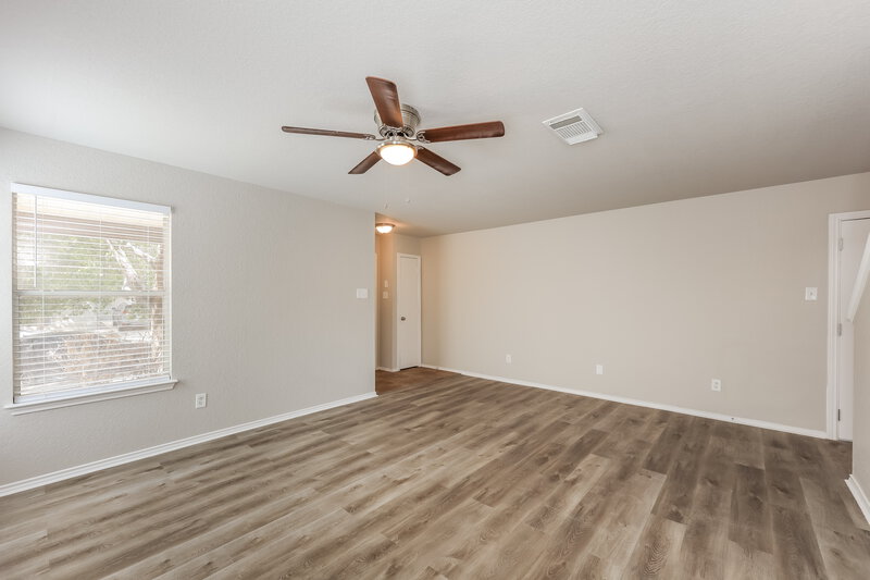 1,395/Mo, 8122 Braes Run San Antonio, TX 78254 Living Room View 2