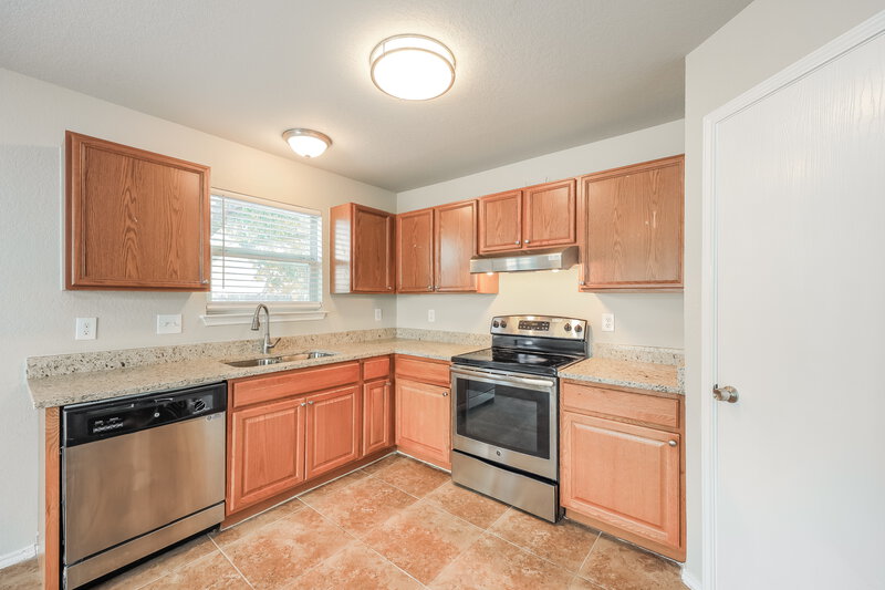 1,395/Mo, 8122 Braes Run San Antonio, TX 78254 Kitchen View