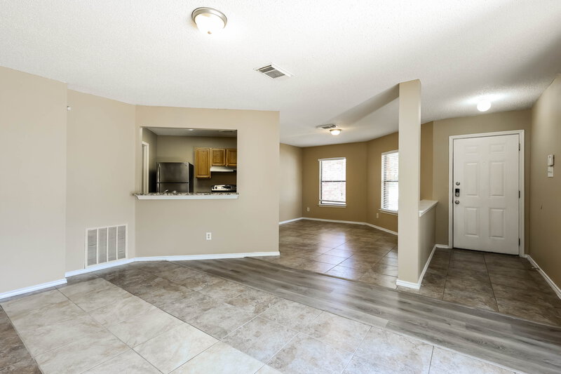 1,505/Mo, 10736 Juniper Pass San Antonio, TX 78254 Living Room View 2