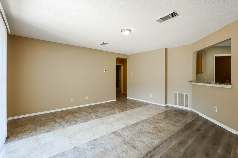 1,505/Mo, 10736 Juniper Pass San Antonio, TX 78254 Living Room View 3
