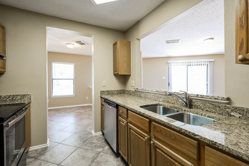 1,505/Mo, 10736 Juniper Pass San Antonio, TX 78254 Kitchen View 2
