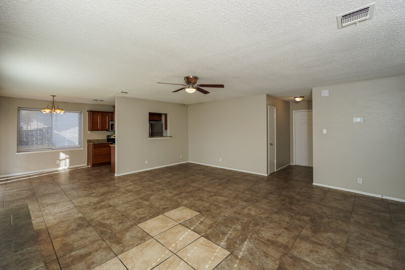 1,445/Mo, 605 Janice Dr Converse, TX 78109 Living Room View 2