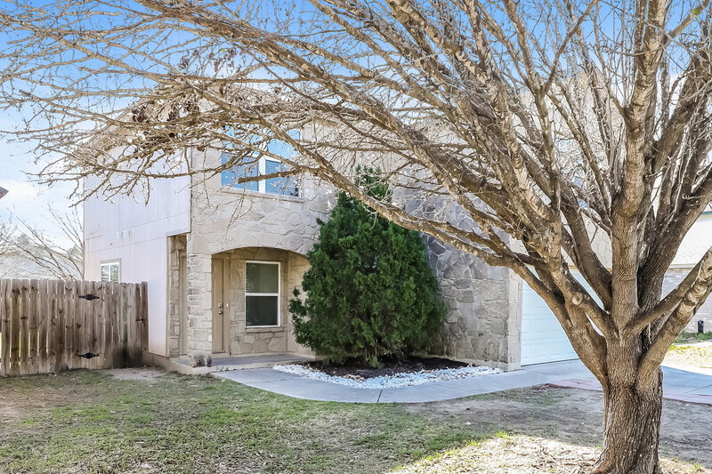 1,815/Mo, 8320 Morning Grove Dr Converse, TX 78109 Front View