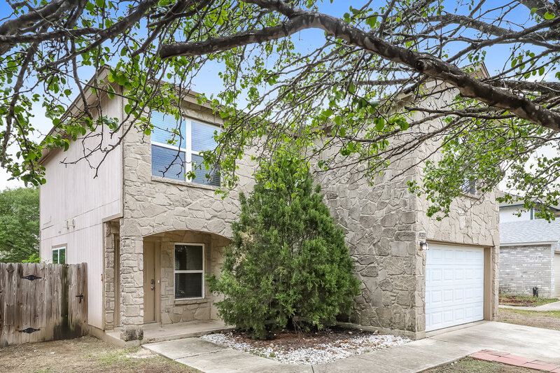 1,615/Mo, 8320 Morning Grove Dr Converse, TX 78109 Front View