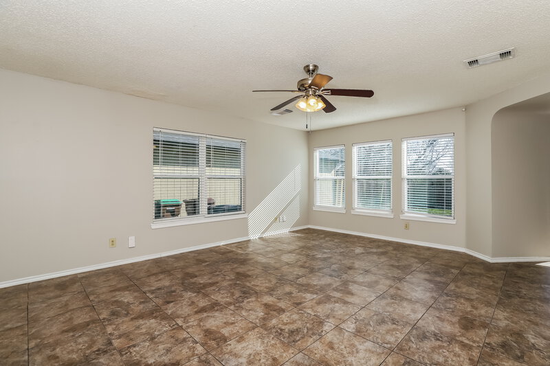 1,815/Mo, 8320 Morning Grove Dr Converse, TX 78109 Living Room View 2