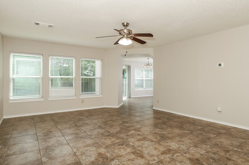 1,615/Mo, 8320 Morning Grove Dr Converse, TX 78109 Living Room View 3
