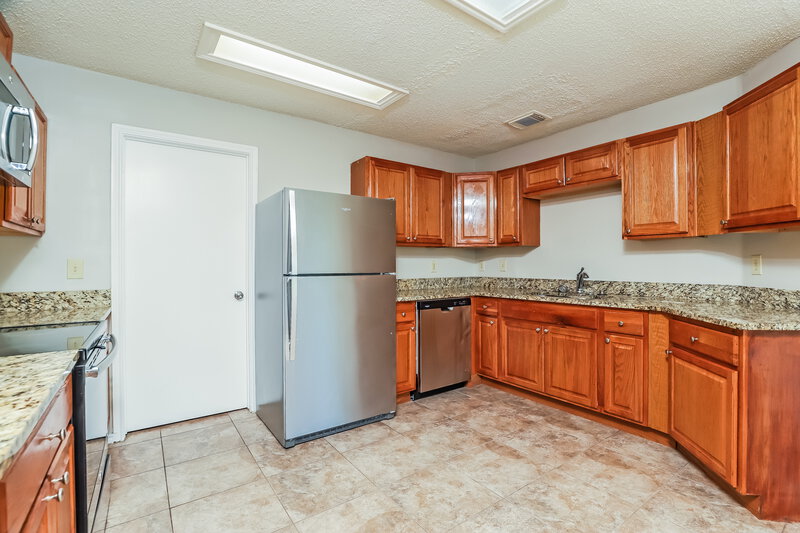 1,815/Mo, 8320 Morning Grove Dr Converse, TX 78109 Kitchen View