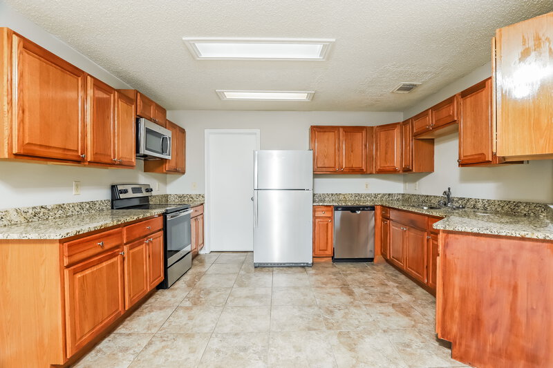 1,815/Mo, 8320 Morning Grove Dr Converse, TX 78109 Kitchen View 2