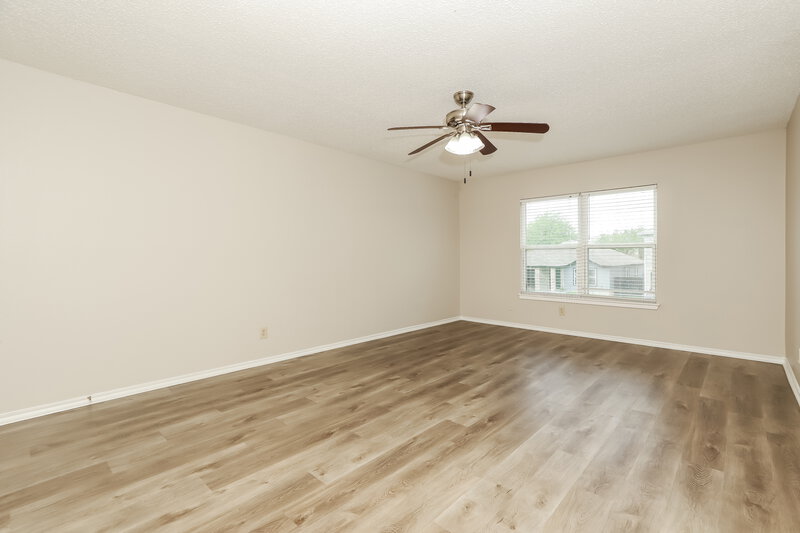 1,615/Mo, 8320 Morning Grove Dr Converse, TX 78109 Main Bedroom View