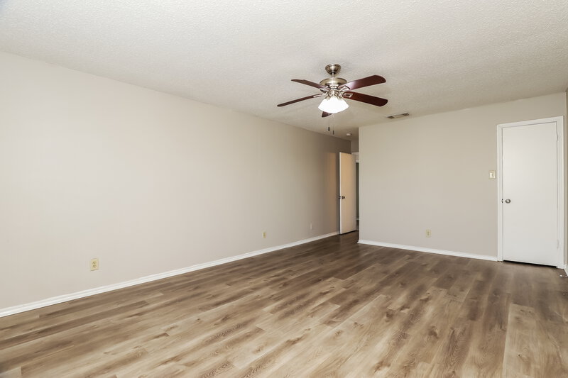 1,815/Mo, 8320 Morning Grove Dr Converse, TX 78109 Main Bedroom View 2