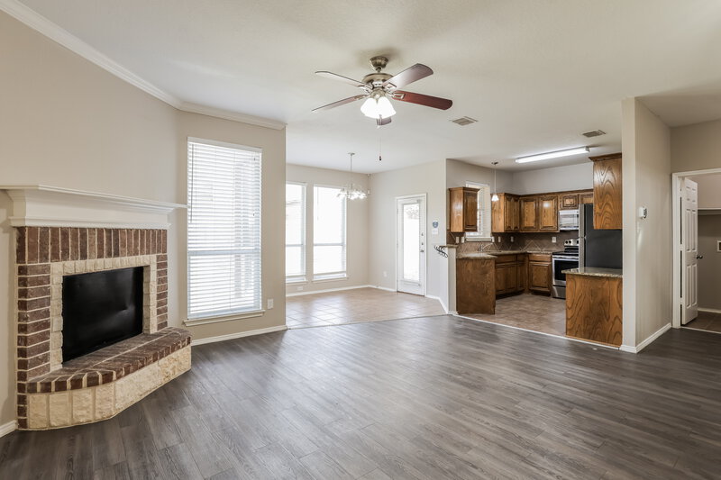 1,820/Mo, 3935 Southern Bluff San Antonio, TX 78222 Living Room View