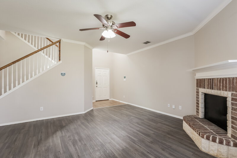 1,820/Mo, 3935 Southern Bluff San Antonio, TX 78222 Living Room View 2
