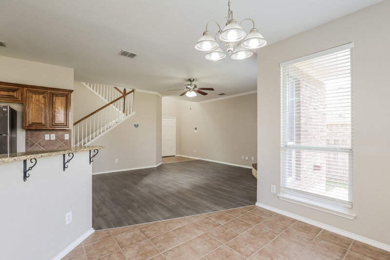 1,820/Mo, 3935 Southern Bluff San Antonio, TX 78222 Dining Room View 2