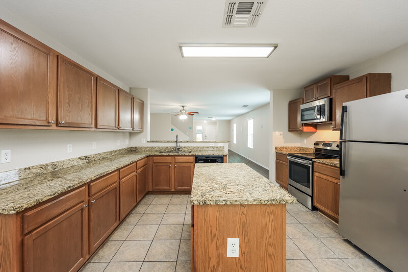 2,295/Mo, 4319 Stetson Park San Antonio, TX 78223 Kitchen View 2