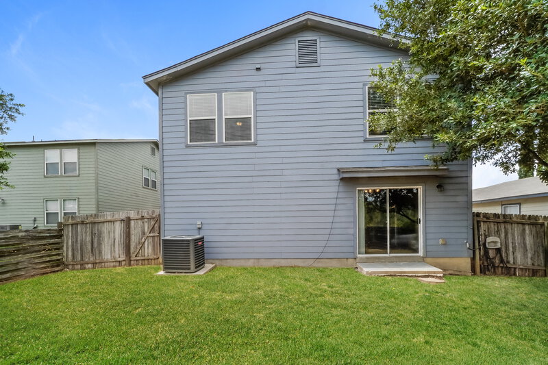 2,295/Mo, 4319 Stetson Park San Antonio, TX 78223 Rear View 3