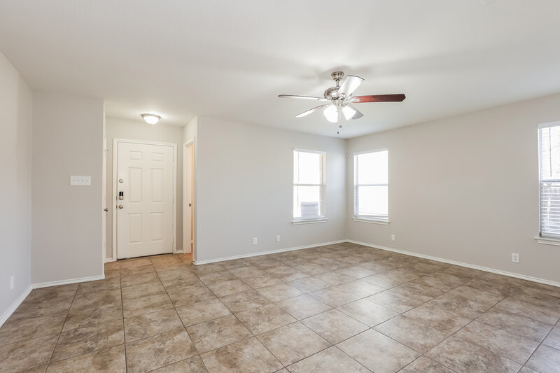 1,750/Mo, 6734 Benke Farm San Antonio, TX 78239 Living Room View 2