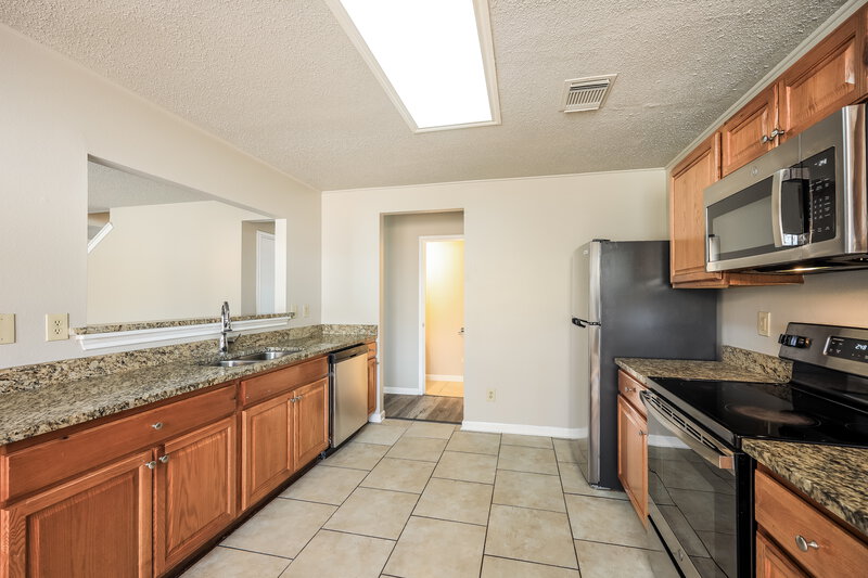 1,840/Mo, 9771 Criswell Creek San Antonio, TX 78251 Kitchen View