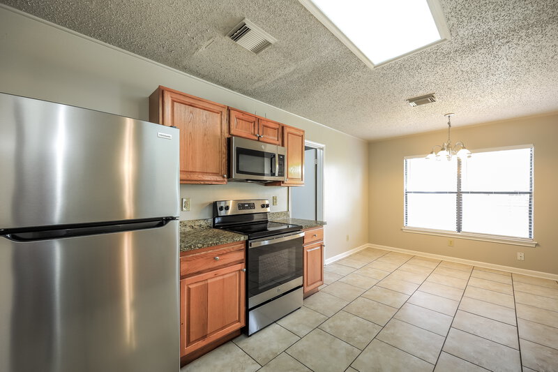 1,840/Mo, 9771 Criswell Creek San Antonio, TX 78251 Kitchen View 2