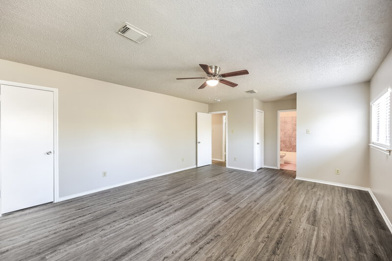 1,840/Mo, 9771 Criswell Creek San Antonio, TX 78251 Main Bedroom View 2