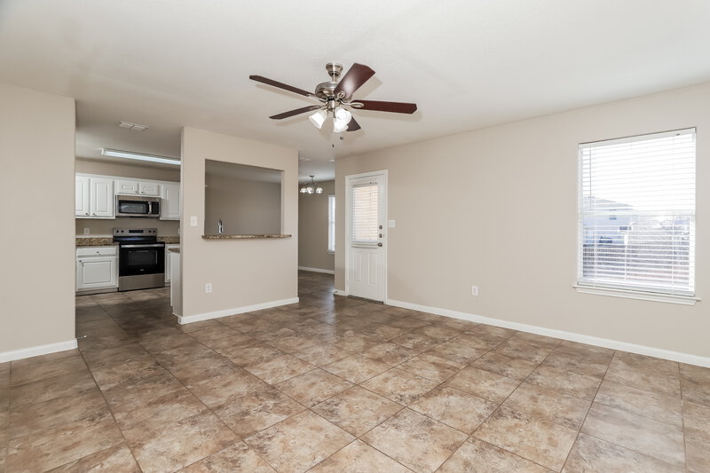 1,295/Mo, 5907 Blonde Canyon San Antonio, TX 78252 Living Room View 2