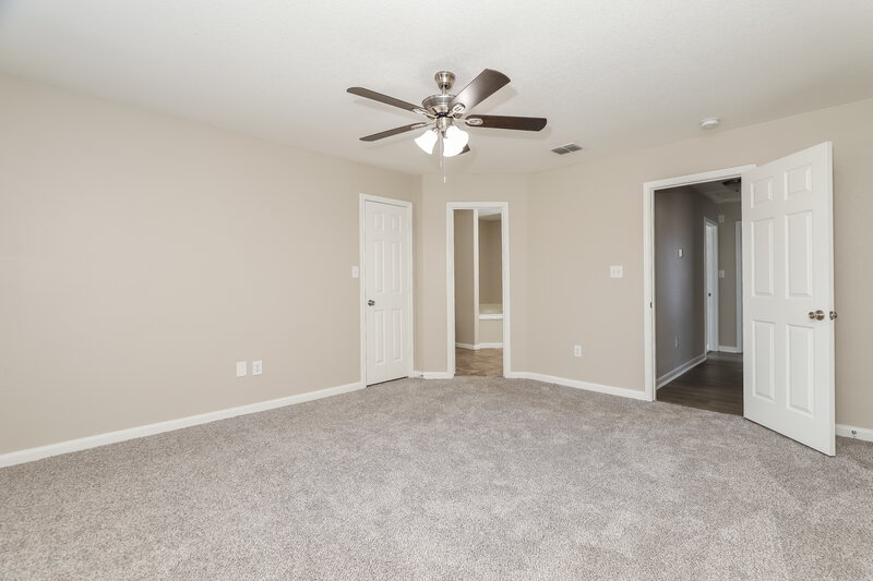 1,295/Mo, 5907 Blonde Canyon San Antonio, TX 78252 Main Bedroom View 2