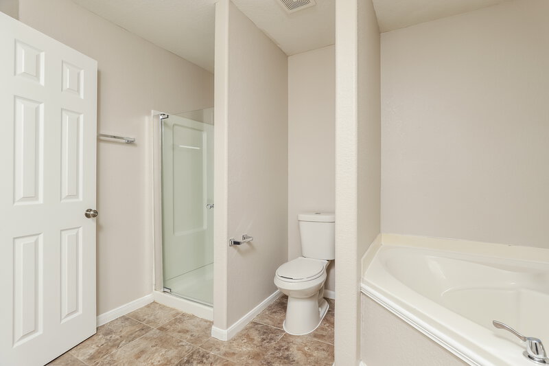 1,295/Mo, 5907 Blonde Canyon San Antonio, TX 78252 Main Bathroom View 2