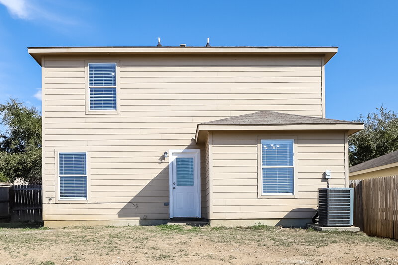 1,295/Mo, 5907 Blonde Canyon San Antonio, TX 78252 Rear View