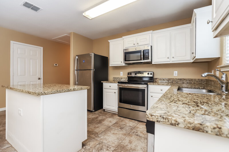 1,630/Mo, 11450 Indian Canyon San Antonio, TX 78252 Kitchen View 3