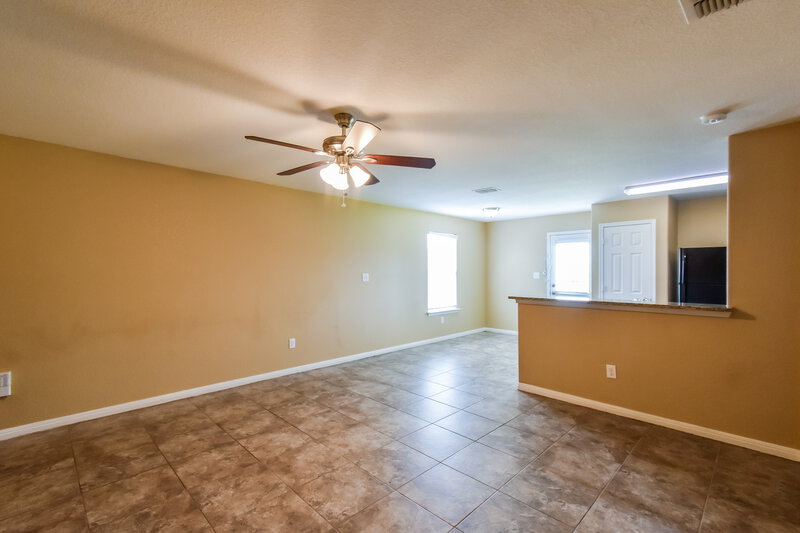 1,530/Mo, 11231 Pecan Canyon San Antonio, TX 78252 Living Room View 5