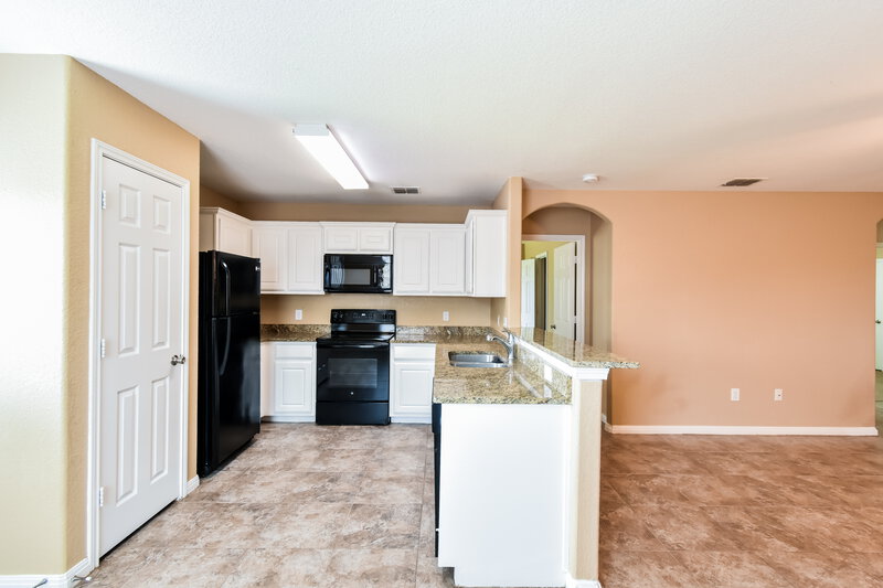 1,530/Mo, 11231 Pecan Canyon San Antonio, TX 78252 Kitchen View