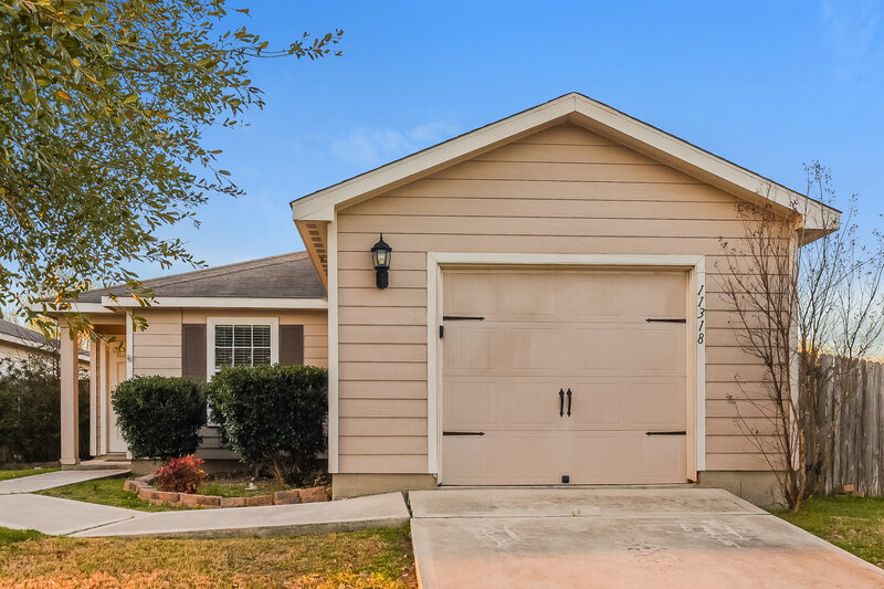 1,610/Mo, 11318 Quiet Canyon San Antonio, TX 78252 External View
