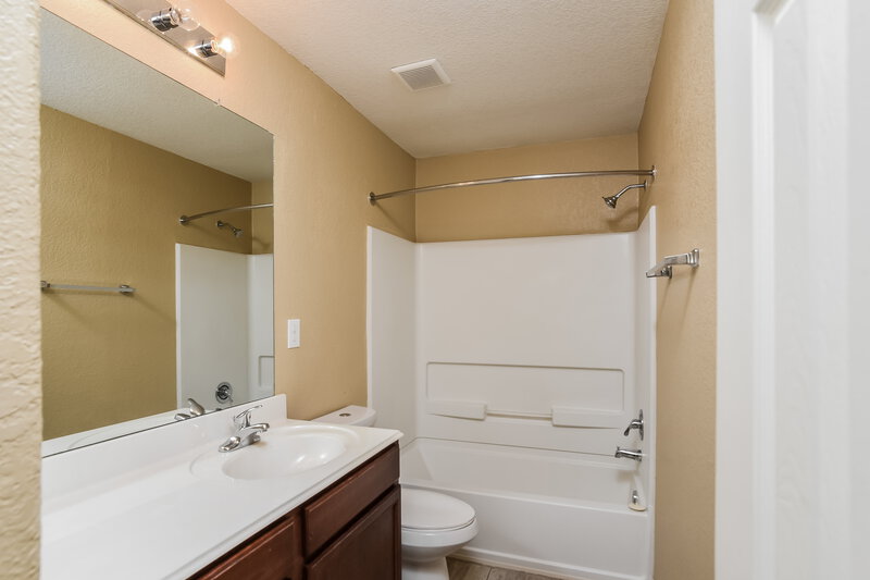1,610/Mo, 11318 Quiet Canyon San Antonio, TX 78252 Bathroom View