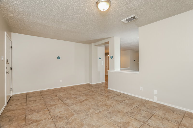 1,495/Mo, 7002 Flint View San Antonio, TX 78244 Living Room View