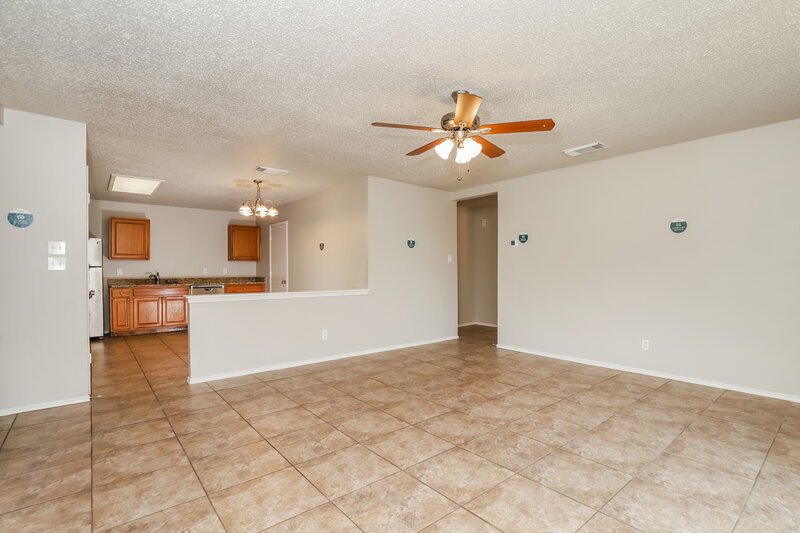 1,495/Mo, 7002 Flint View San Antonio, TX 78244 Family Room View