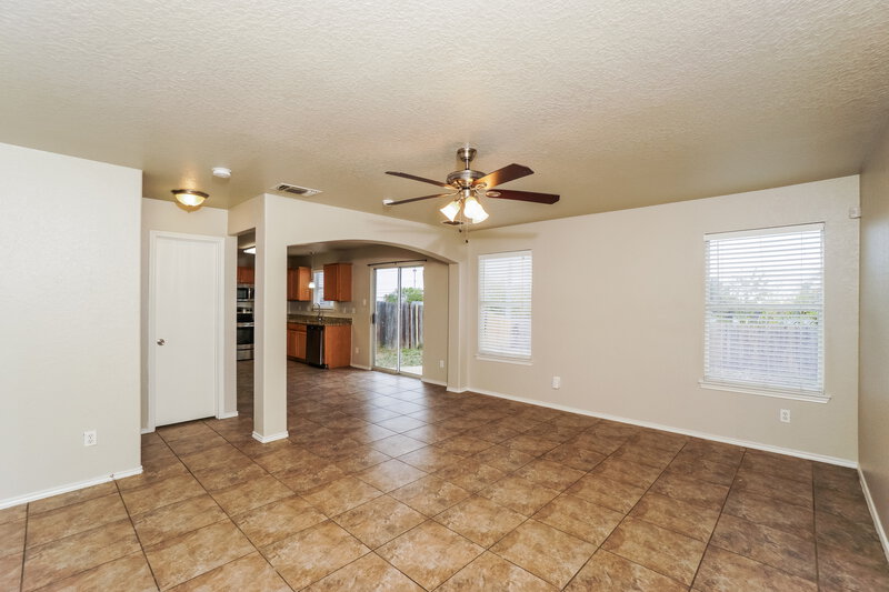 1,290/Mo, 8434 Adams Hill Dr San Antonio, TX 78227 Living Room View