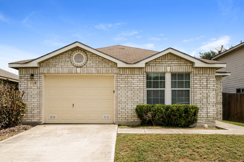 1,490/Mo, 9739 Green Mesa San Antonio, TX 78245 External View