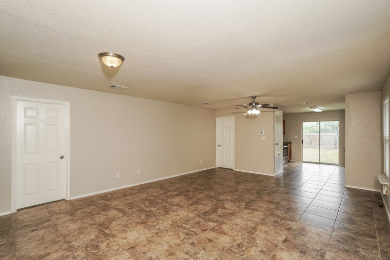1,490/Mo, 9739 Green Mesa San Antonio, TX 78245 Living Room View