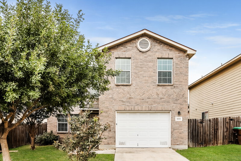 1,885/Mo, 6339 Fence Crossing San Antonio, TX 78244 Front View