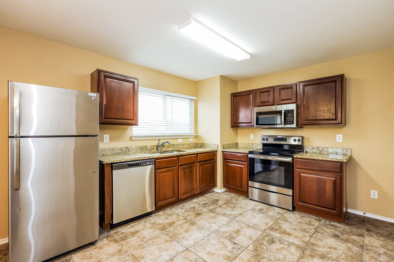 1,885/Mo, 6339 Fence Crossing San Antonio, TX 78244 Kitchen View