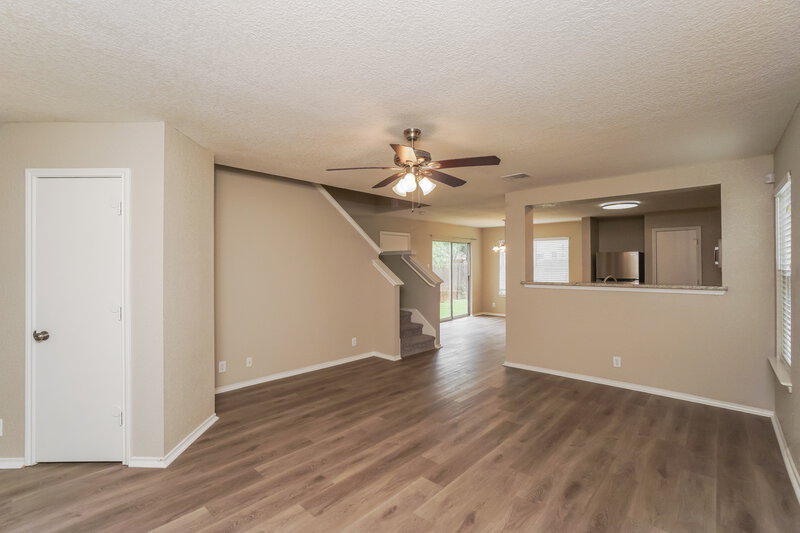 1,725/Mo, 6647 Arbor Farm San Antonio, TX 78239 Living Room View