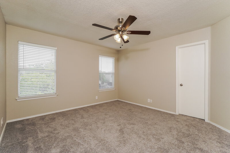 1,725/Mo, 6647 Arbor Farm San Antonio, TX 78239 Main Bedroom View 2