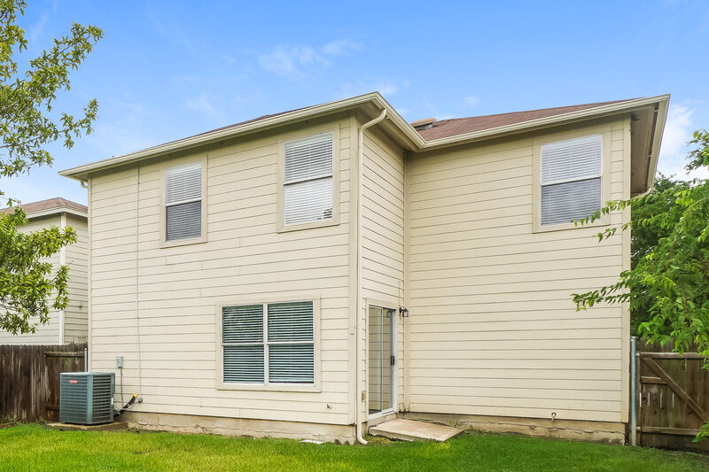 1,725/Mo, 6647 Arbor Farm San Antonio, TX 78239 Rear View