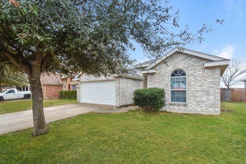 1,830/Mo, 3915 Mist Flower Dr Converse, TX 78109 Front View
