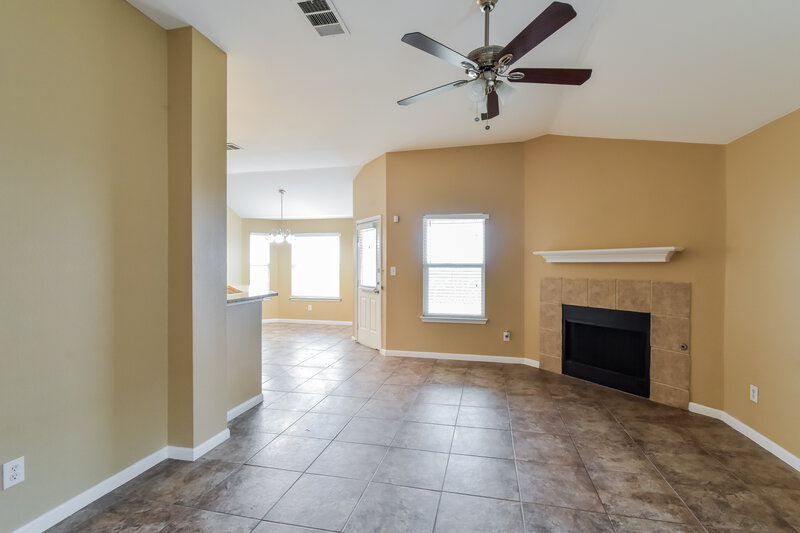 1,830/Mo, 3915 Mist Flower Dr Converse, TX 78109 Living Room View