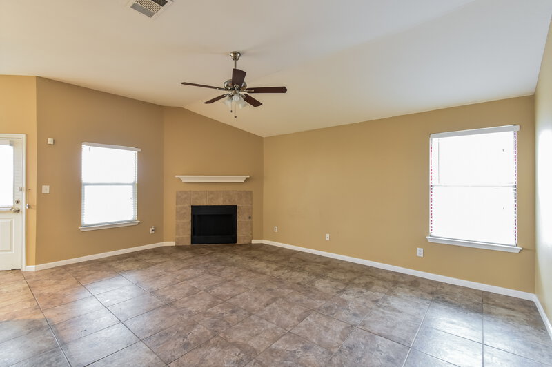 1,830/Mo, 3915 Mist Flower Dr Converse, TX 78109 Living Room View 2