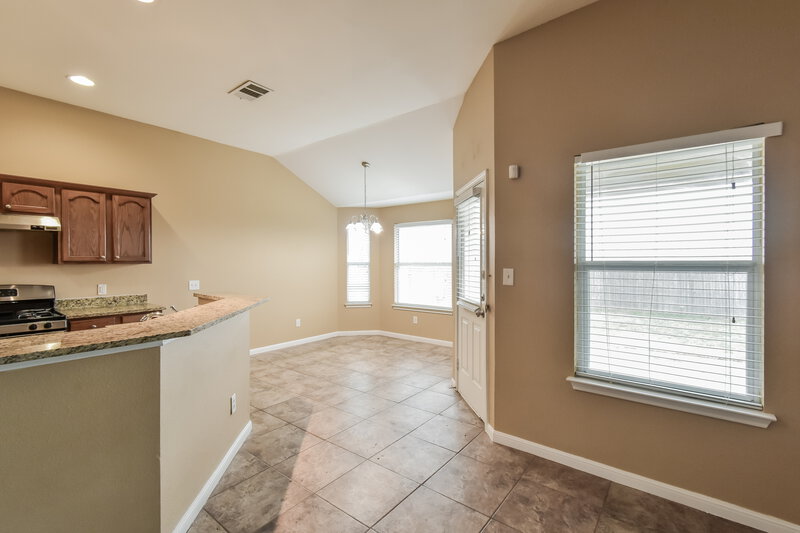 1,830/Mo, 3915 Mist Flower Dr Converse, TX 78109 Dining Room View 2