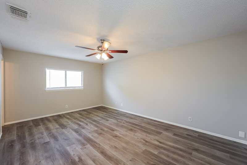 1,635/Mo, 3191 Beacon Field Dr San Antonio, TX 78245 Main Bedroom View